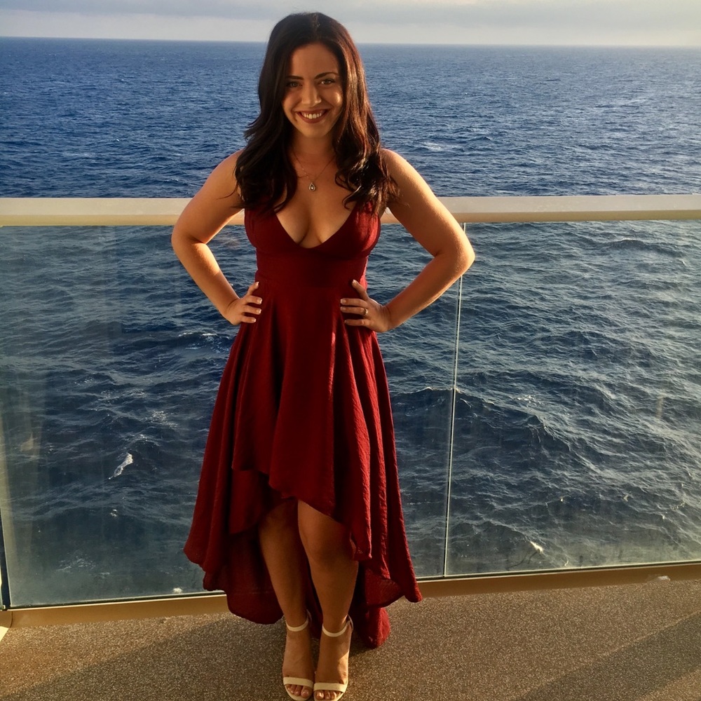 Showpo Dress in Wine Color 💃🏻